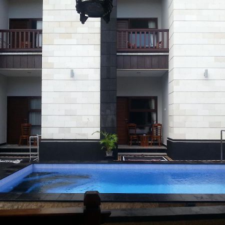 New Asta Graha Guesthouse จิมบาราน ภายนอก รูปภาพ