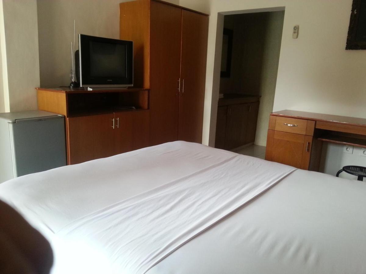 New Asta Graha Guesthouse จิมบาราน ภายนอก รูปภาพ